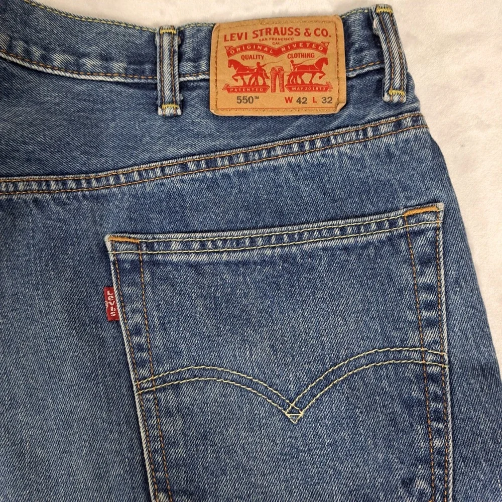 Levi's 550 Relaxed Fit Jeans Mens 42x32 Blue Excellent Denim Tapered Leg